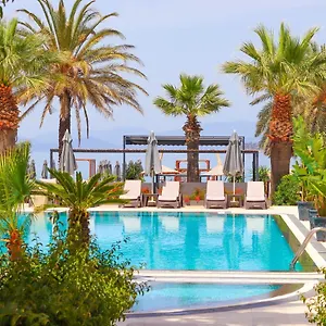 Moyo Luxury & بودروم